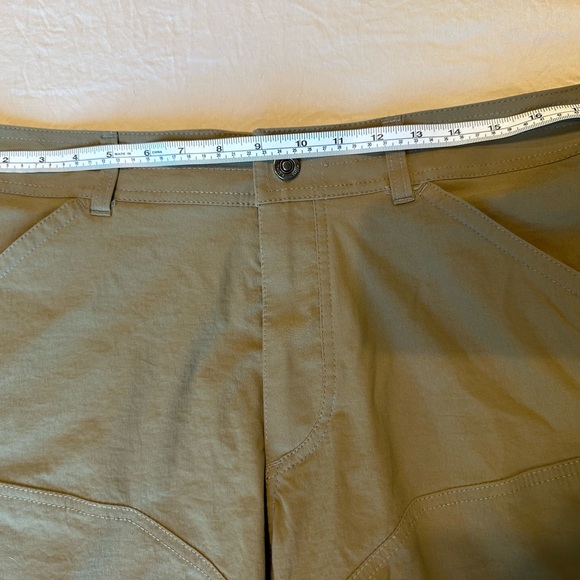 Kuhl NWT Men Size 34 Green Renegade 9 Inch Short Performance Outdoor Camp Hike - Picture 5 of 13